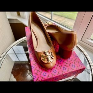 Tory Burch Royal Tan Pump / Brand New / comes with original Box
